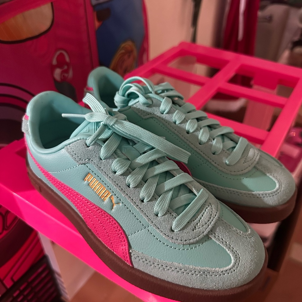 Puma Kids 4Y Aqua and Pink Shoes